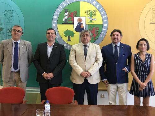 Firmado un acuerdo con los Círculos Empresariales de Cáceres y Plasencia para mejorar la empleabilidad de los alumnos