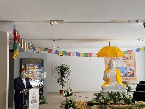 Círculo Empresarial Cacereño está presente en la presentación de la talla del Buda en Cáceres. 